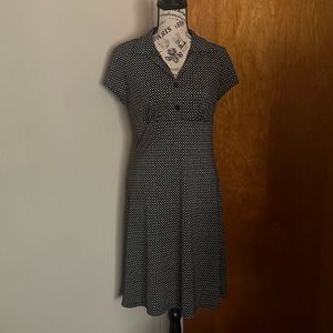 Vintage Styled Knee Length Dress in Black/Off White Print size Medium/Large